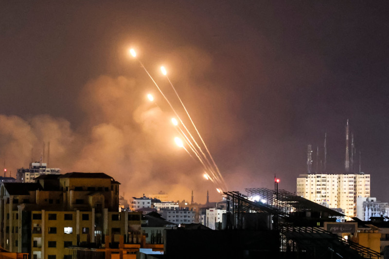 Los milicianos de Hamás atacaron ayer Tel Aviv con una andanada de misiles, la más intensa desde enero pasado.