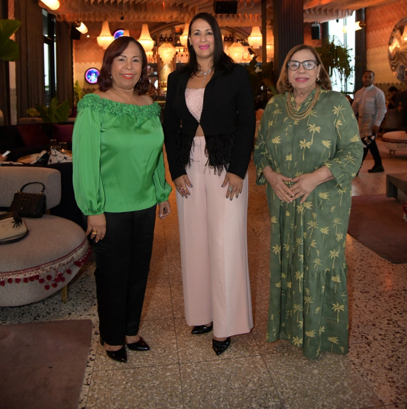 Zoila Puello, Michelle Nin y Mirna Pimentel.