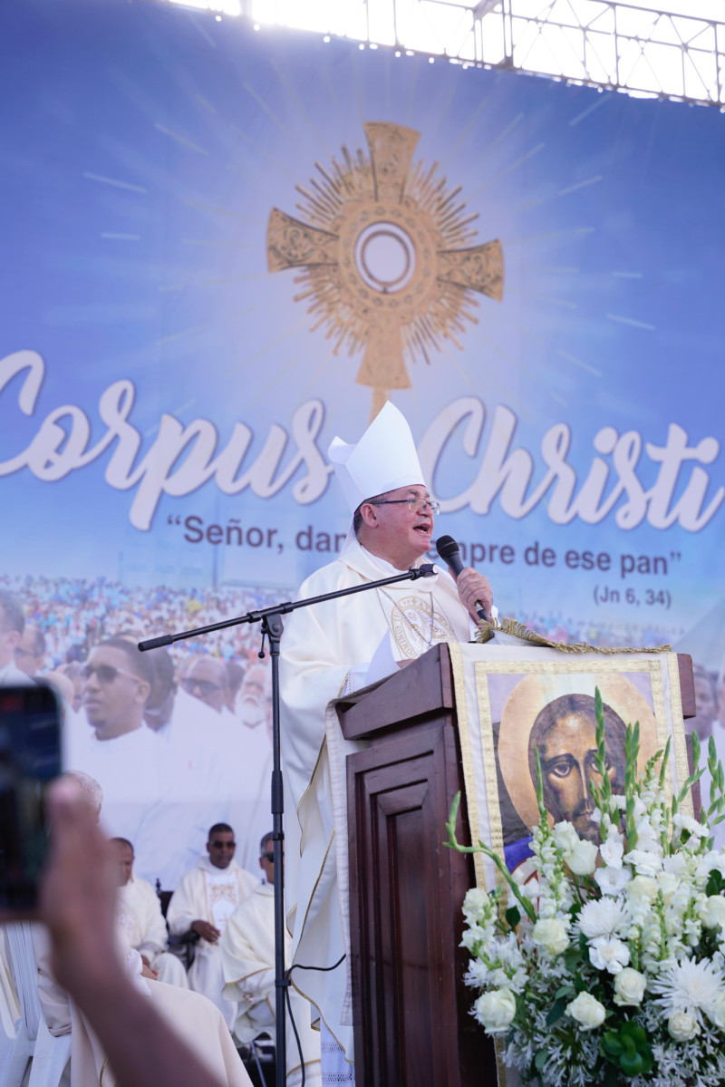 Homilía de Corpus Christi en el Faro a Colón