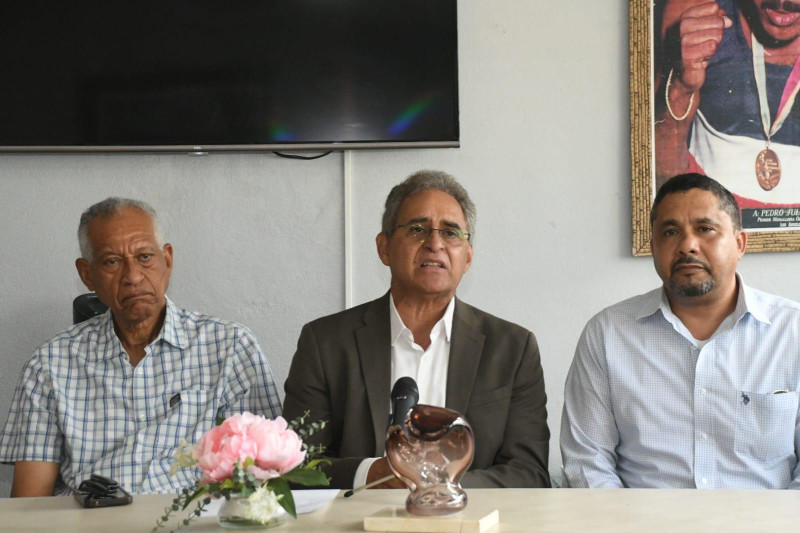 Bienvenido Solano, Rubén García y Elvin Fernández ofrecieron detalles del torneo Copa Mao 2024.