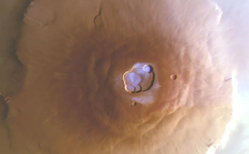 Descubren escarcha en unos volcanes de Marte