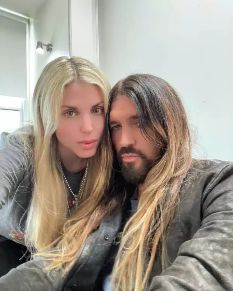 Billy Ray Cyrus y Firerose