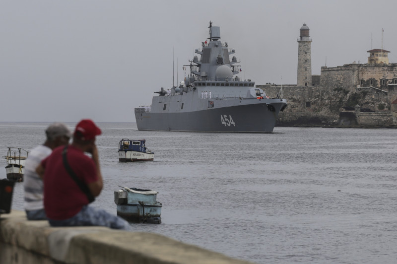la fragata Almirante Gorshkov de la Armada rusa llega al puerto de La Habana
