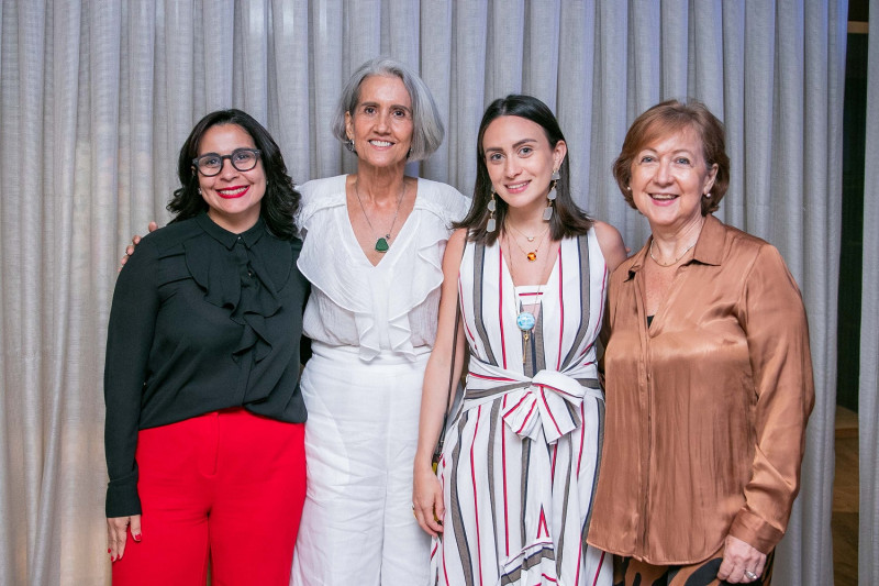 Cristy Luciano, Ginny Heinsen, Mónica Valera y Marvelis Mirabal.