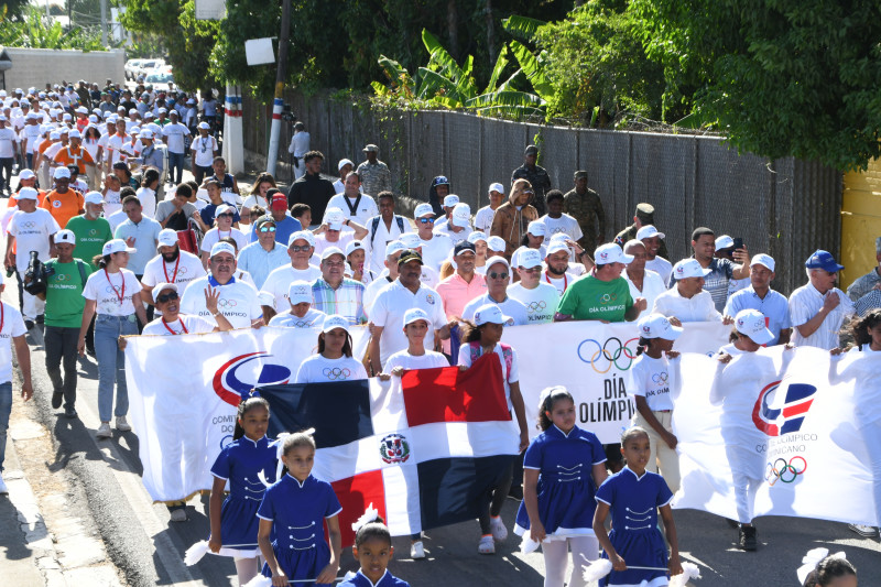 Vista de una de las marchas organizadas por el Comité Olímpico Dominicano en la conmemoración.