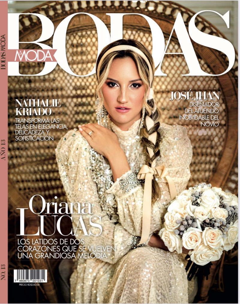 La diseñadora de moda y cantante Oriana Lucas engalana la portada de la revista.