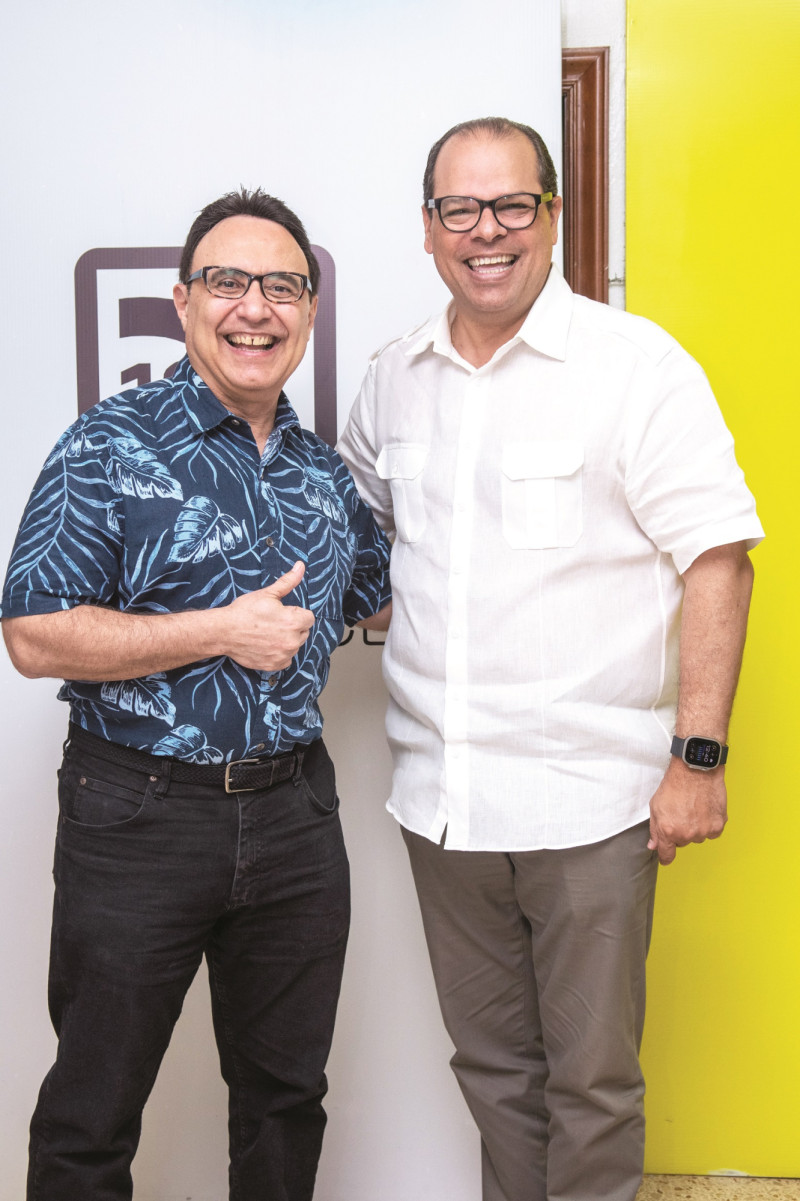 Michel Camilo y  Octavio Beras-Goico. El músico fue entrevistado en el programa "Música a las 12" de Estación 97.7.