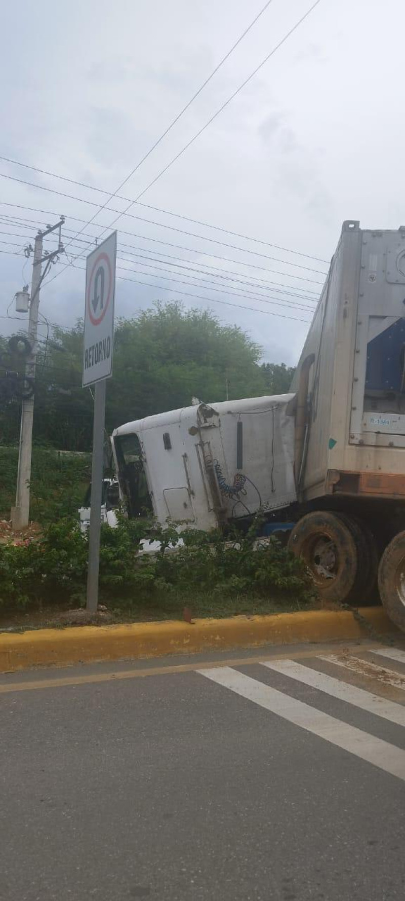 El accidente se registró en el kilómetro 147 de la autopista Duarte.