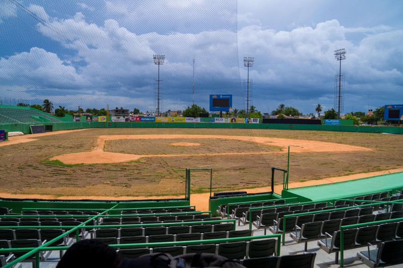 Vista del estadio Tetelo Vargas en San Pedro de Macorís que será sometido a un intenso proceso de remodelación.