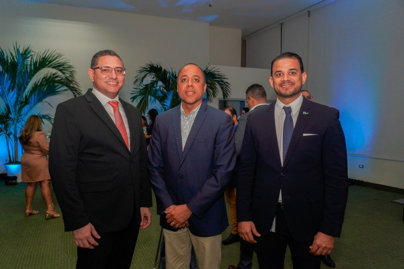 Hèctor Díaz, Arnaldo Nina y Juan Gabriel Castillo.