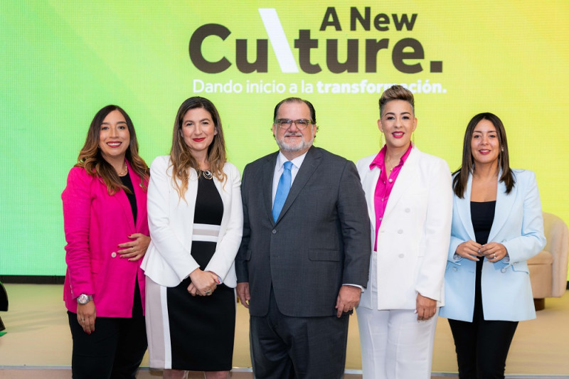 Marcela Ospina, Cristina Salvador, Eduardo Valcárcel, Doina Hernández y Yerenna Alvarez