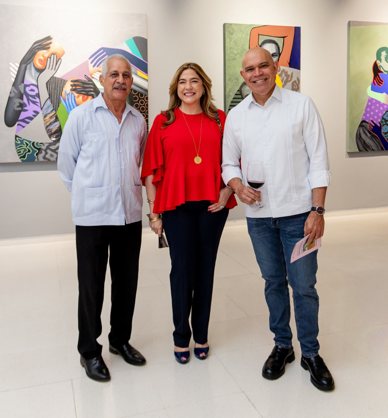 Ronald Gómez Nin, Patricia Gutiérrez de Michelén y Amauris Sánchez.