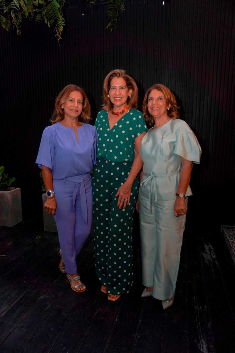 Rita Ramia, Mercedes Capellán de Lama y Dilcia Capellán.