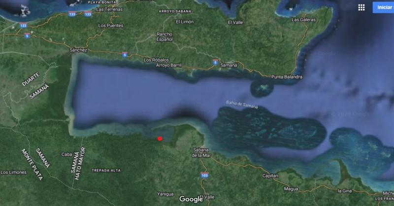 El punto rojo señala la ubicación de la cueva de La Arena, en el municipio Sabana de la Mar.