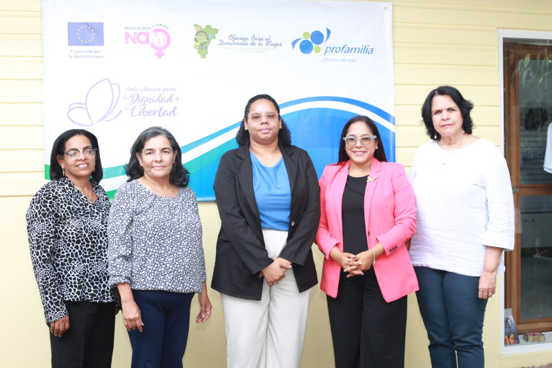 Manuela Vargas, Leopoldina Cairo, Gabriela Matos, Linabel González y Minou Tavárez Mirabal