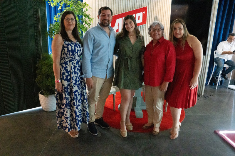 María Asunción Gutiérrez, Luis Antonio Del Rio, Laura Pérez, Cándida Mejía y Dorka Rodríguez.