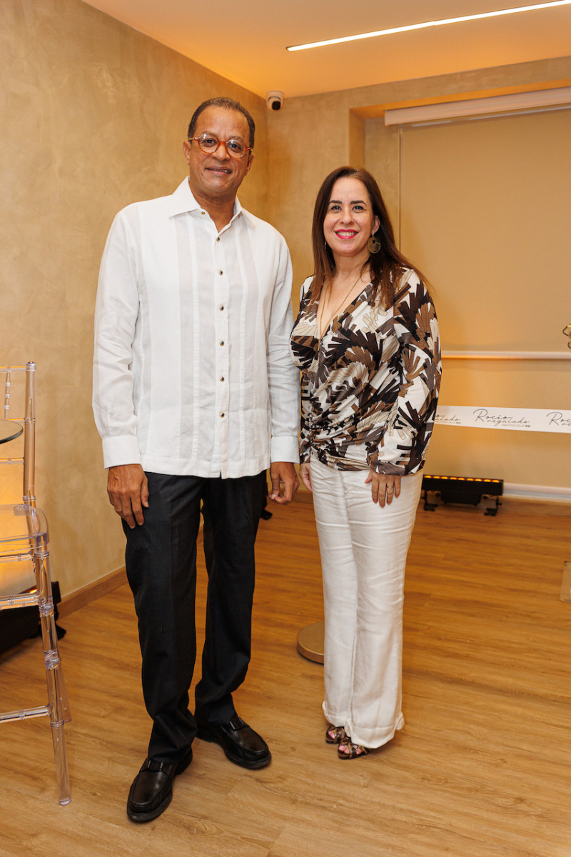 Carlos Olivares y Lissette Balbuena.