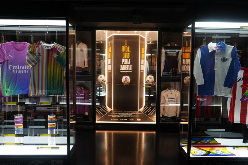 'Fútbol, unido por la diversidad', una exposición temporal en el Museo Legends de Madrid