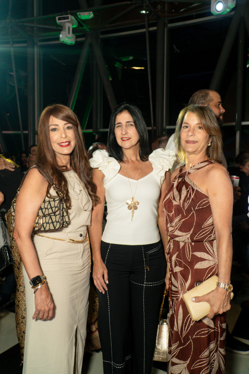 Gina Eli, Raquel Giraldez y Rita Hana.