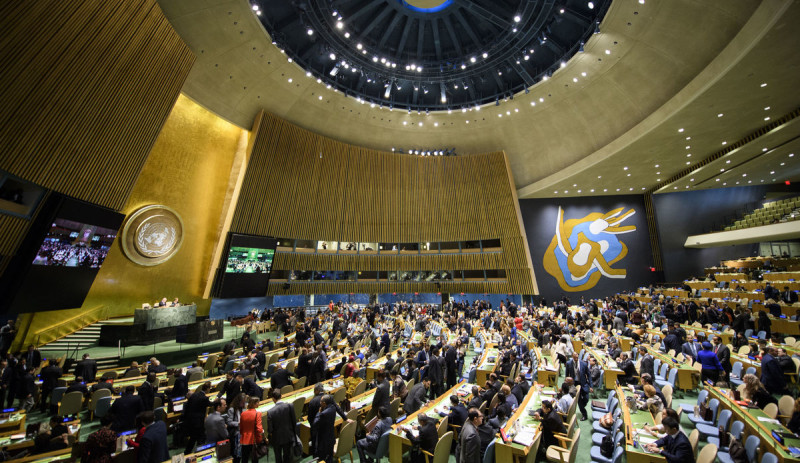 La resolución propuesta por China fue aprobada a unanimidad por la Asamblea General de las Naciones Unidas.