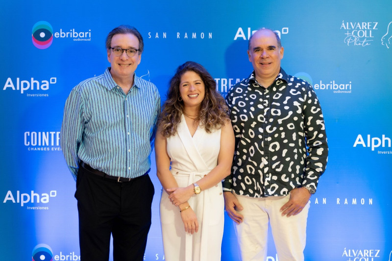 Carlos Acero Ruiz, Ysabela Coll y José Alejandro Álvarez