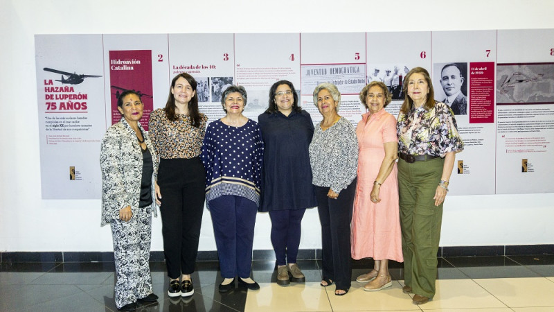 Patricia Solano, Rosanna Encarnación, Ileana ornes Rodríguez, Luisa De Peña, Noris González Mirabal, Ysabel Calderón y Francis Pou de García.