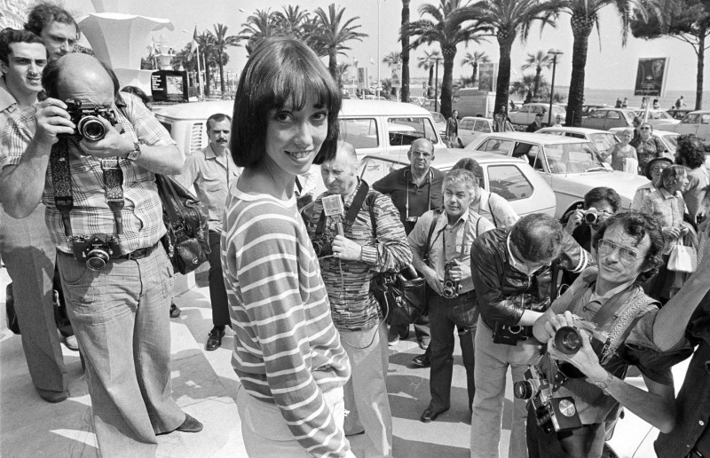 Shelley Duvall posa para los fotógrafos en el festival de Cannes, el 27 de mayo de 1977.