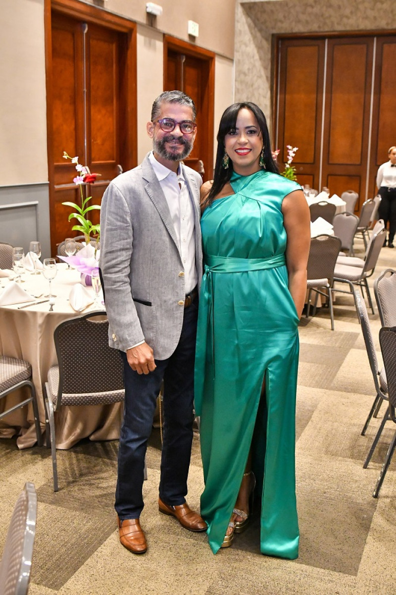 Guillermo Aybar y Airam López.