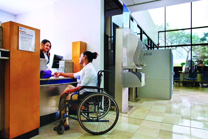 Usuarios financieros con discapacidad aún encuentran limitaciones a la hora de acceder a los servicios.