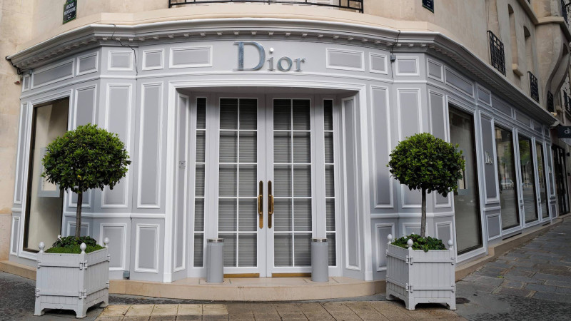 Fachada de tienda Dior