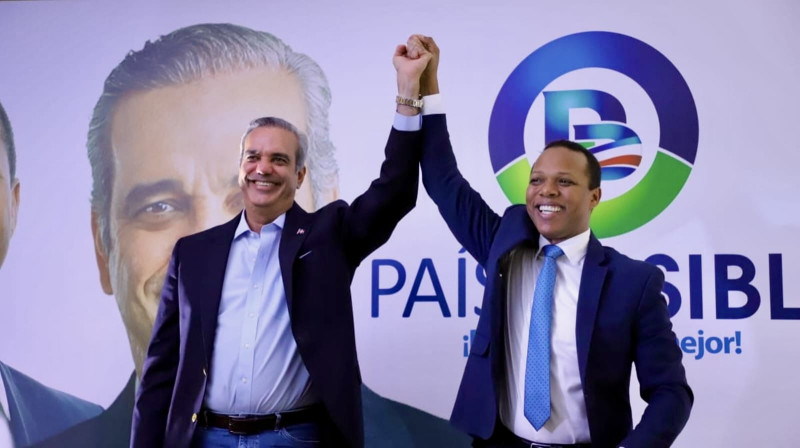 El presidente Luis Abinader recibiendo el respaldo de Milton Morrison y País Posible en la pasada contienda electoral