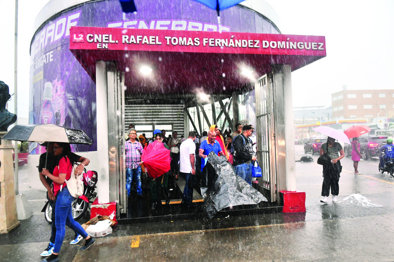 Las condiciones del tiempo obligarán a que la gente se proteja al salir a las calles.