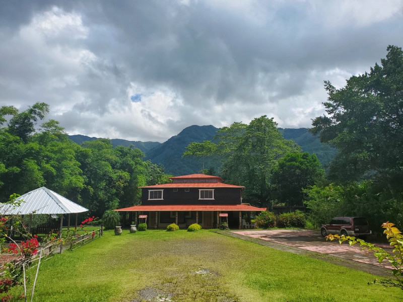 Complejo Ecoturístico Río Blanco, referencia de turismo rural sostenible en República Dominicana.
