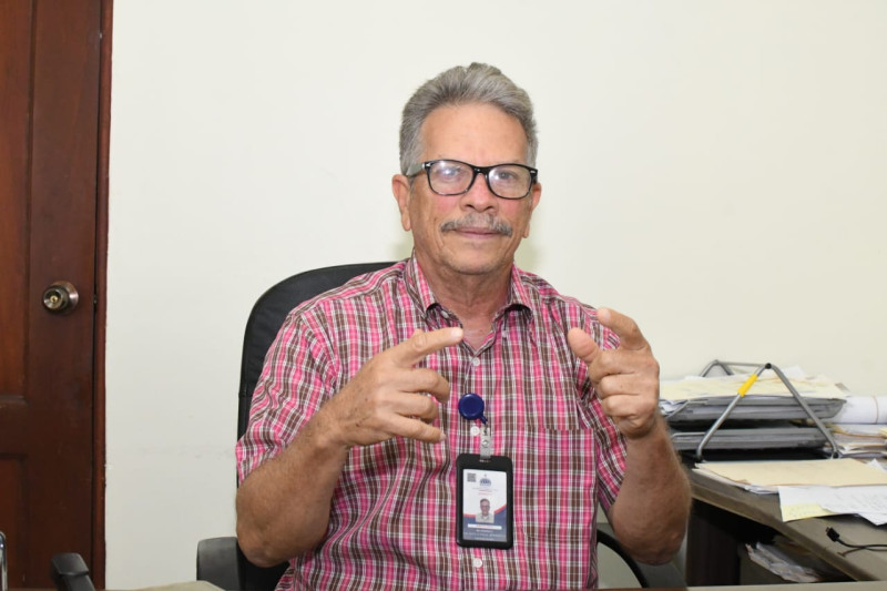 Ingeniero Johnny Peña, director de Instalaciones del Ministerio de Deportes.