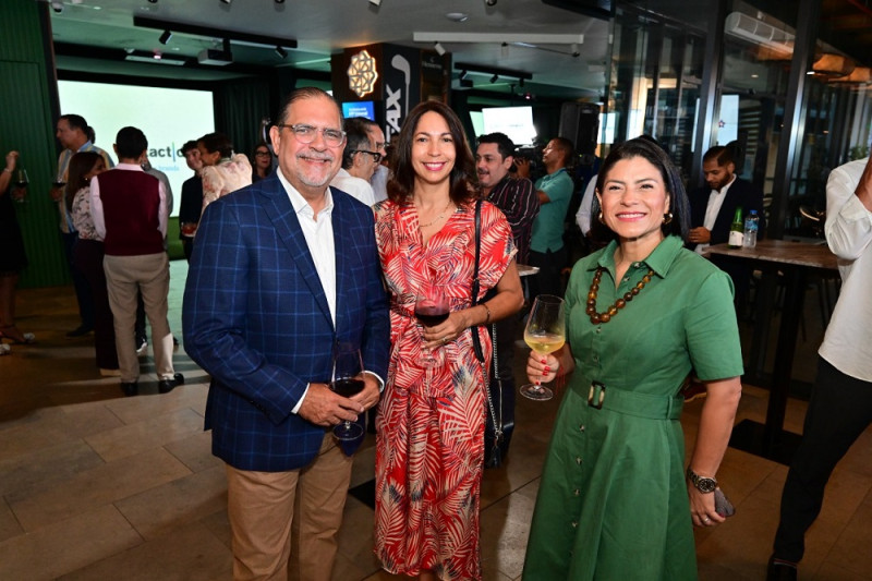 Alejandro Jovine, Josefina Pichardo y Alejandra Ortiz