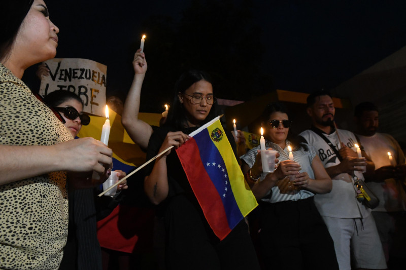 Venezolanos orando por su país