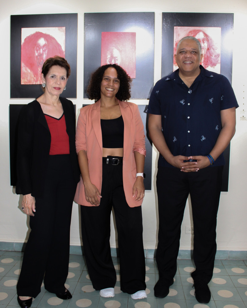 María del Carmen Ossaye, Indhira Hernández y Juan Carlos Ditrén.