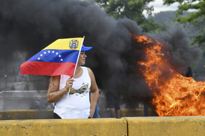 Manifestantes protestan en Venezuela
