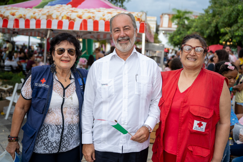 Sonia Hurtado, Stefano Quierolo Palmas y Erika Morales