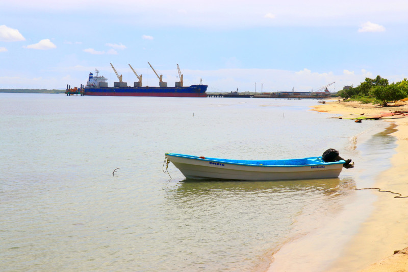 Residentes de Pepillo Salcedo solicitaron a la Armada de la República Dominicana reforzar la bahía de Manzanillo
