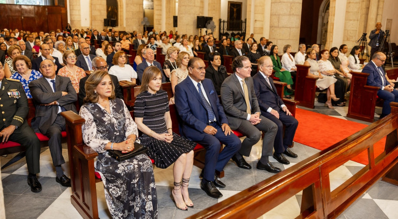 Gema Hidalgo de Vargas, Ana Corripio de Barceló, Miguel Franjul, Manuel Corripio y José Luis Corripio Estrada.