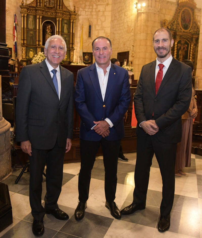 Emmanuel Esquea Guerrero, Felipe Pagés y Christian Esquea.