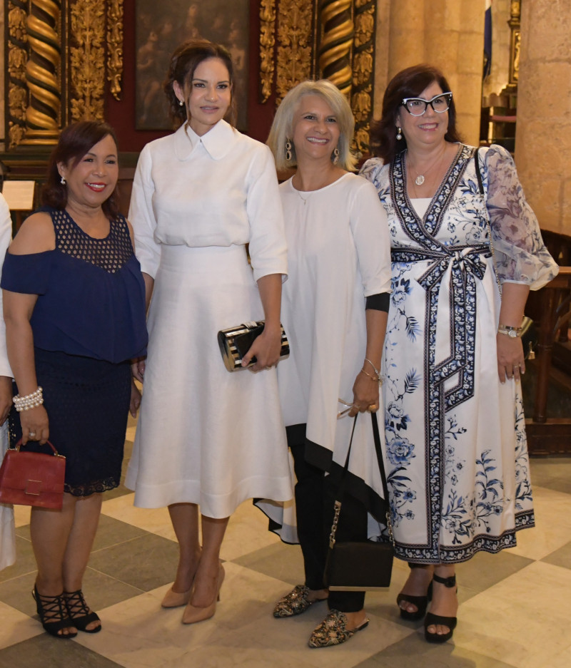 Zoila Puello, Celeste Pérez, Grisel Lora y Elsy Fernádez.