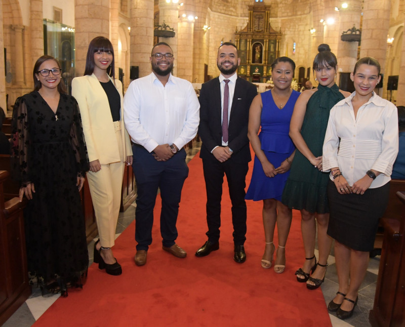 Yudelka Domínguez, Audry Trinidad, Saulo Mota, Juan Eduardo Thomas, Coralis Orbe, Ashley Ann Presinal y Shaddai Eves.