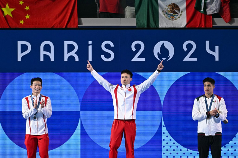 Wang Zongyuan, Xie Siyi y Osmar Olvera Ibarra