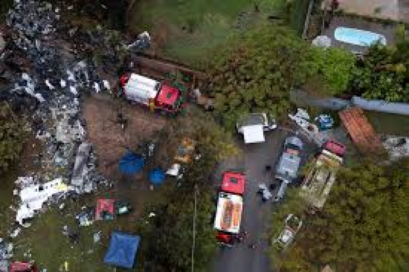 Analizan las cajas negras tras pistas de accidente aéreo con 62 víctimas en Brasil