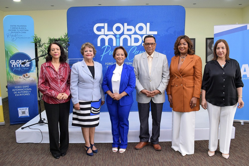 Emilia Pereyra, Verónica Sencion, Euselandia Alcántara, Rafael Peralta Romero, Amarilys Durán y Rosario Vásquez.