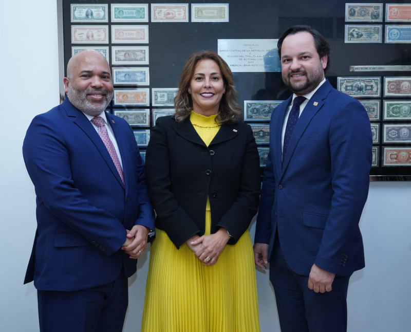 Marcelino Merán, Sabrina Díaz y Juan Antonio Bengoa.