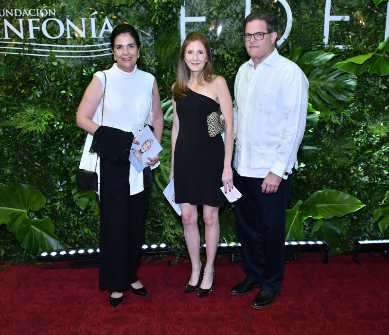 María Amalia León, Rocío Armenteros y Alejandro Infante.