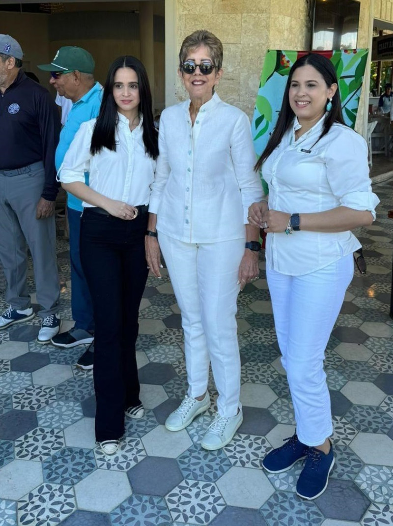 Kandy Castro, Ginette Bournigal y Jessica Jáquez.